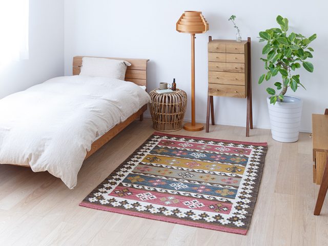 寝室に絨毯・ラグ・カーペットを敷く3つのメリット | ウール絨毯の【ハグみじゅうたん】自然素材 羊毛のラグ・カーペット