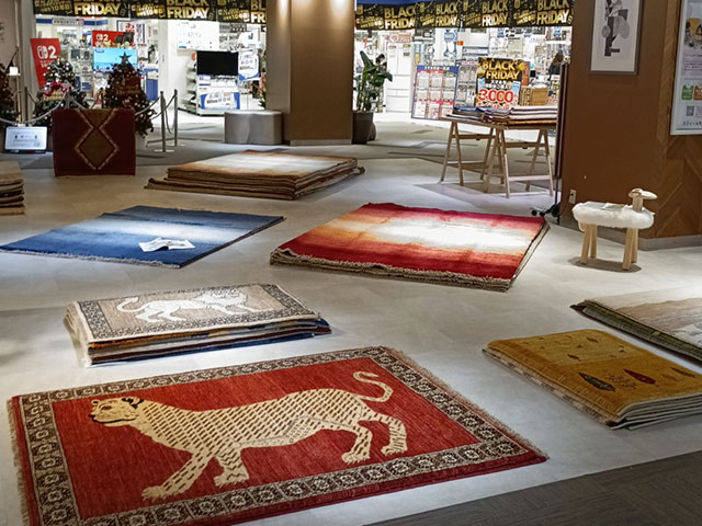 センター北ノースポートモールハグみじゅうたん展の様子2025年11月