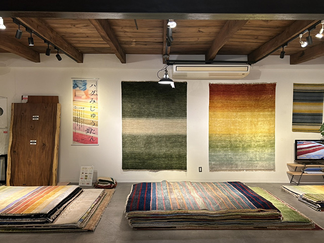 ハグみじゅうたん展リバラックインテリア様の様子